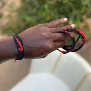 NW 💯 Hand knitted adjustable Bracelet Made in Benin 🇧🇯